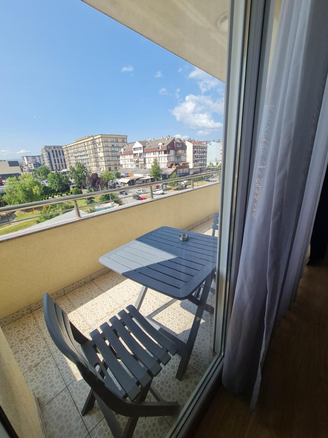 Apartment 2 Plisi Gjilan Екстериор снимка